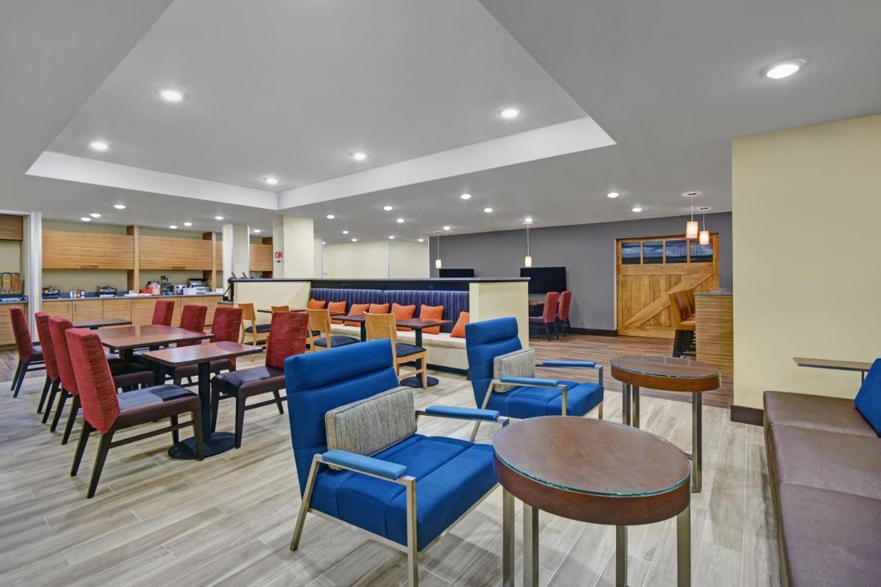 Towneplace Suites By Marriott Grand Rapids Wyoming Esterno foto